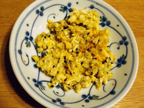 ごま油＆ごま塩で作るごまの風味たっぷりの炒り卵